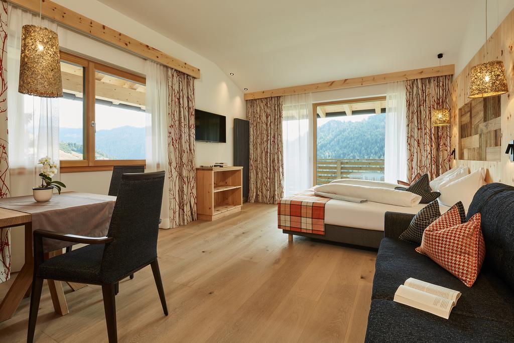 Mountain Hotel Mezdi Colfosco Exteriör bild